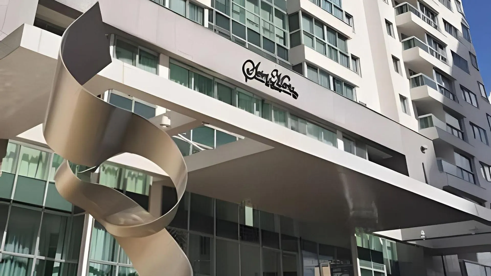 Hotel Saint Moritz Flat Particular Conforto E Tranquilidade No Centro De Brasilia contacts